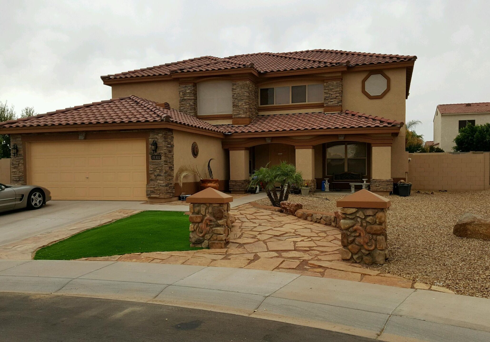 housewithgrassandpillars housewithgrassandpillars